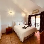 Casa de Férias House Private Heated Pool Amazing View On Golf Ocean 3 Bedrooms 3 Bathrooms 6 To 8 Adults 3-17 Years Old Children Being Considered Adults And In Addition 0-2 Years Old Children Are Welcome For Free