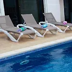 House Private Heated Pool Amazing View On Golf Ocean 3 Bedrooms 3 Bathrooms 6 To 8 Adults 3-17 Years Old Children Being Considered Adults And In Addition 0-2 Years Old Children Are Welcome For Free Semesterbostad *
