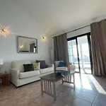 House Private Heated Pool Amazing View On Golf Ocean 3 Bedrooms 3 Bathrooms 6 To 8 Adults 3-17 Years Old Children Being Considered Adults And In Addition 0-2 Years Old Children Are Welcome For Free