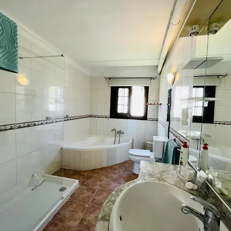 Ferienhaus House Private Heated Pool Amazing View On Golf Ocean 3 Bedrooms 3 Bathrooms 6 To 8 Adults 3-17 Years Old Children Being Considered Adults And In Addition 0-2 Years Old Children Are Welcome For Free