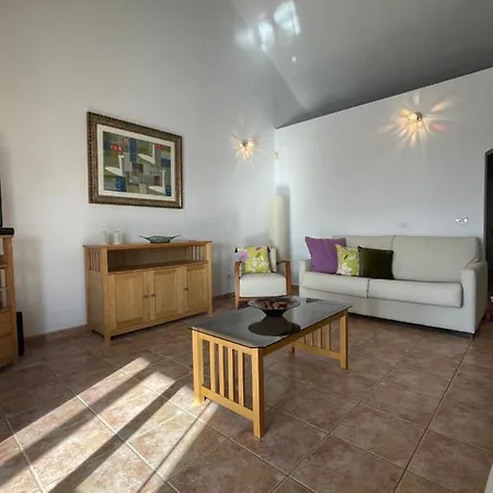 House Private Heated Pool Amazing View On Golf Ocean 3 Bedrooms 3 Bathrooms 6 To 8 Adults 3-17 Years Old Children Being Considered Adults And In Addition 0-2 Years Old Children Are Welcome For Free * San Miguel de Abona