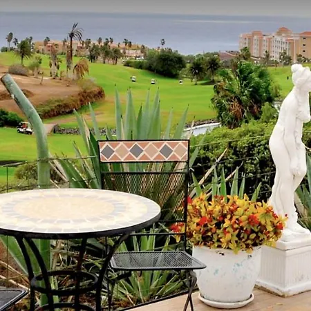 House Private Heated Pool Amazing View On Golf Ocean 3 Bedrooms 3 Bathrooms 6 To 8 Adults 3-17 Years Old Children Being Considered Adults And In Addition 0-2 Years Old Children Are Welcome For Free Feriehus San Miguel de Abona