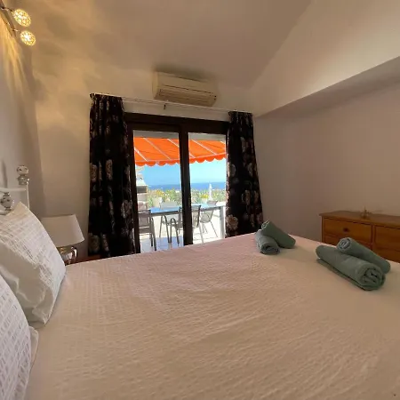 House Private Heated Pool Amazing View On Golf Ocean 3 Bedrooms 3 Bathrooms 6 To 8 Adults 3-17 Years Old Children Being Considered Adults And In Addition 0-2 Years Old Children Are Welcome For Free Сasa de vacaciones
