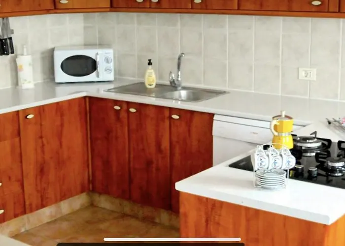 House Private Heated Pool Amazing View On Golf Ocean 3 Bedrooms 3 Bathrooms 6 To 8 Adults 3-17 Years Old Children Being Considered Adults And In Addition 0-2 Years Old Children Are Welcome For Free בית נופש