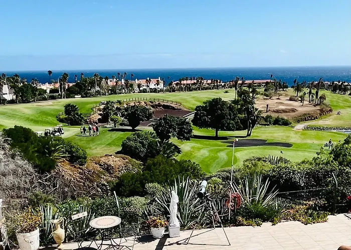 House Private Heated Pool Amazing View On Golf Ocean 3 Bedrooms 3 Bathrooms 6 To 8 Adults 3-17 Years Old Children Being Considered Adults And In Addition 0-2 Years Old Children Are Welcome For Free * San Miguel de Abona