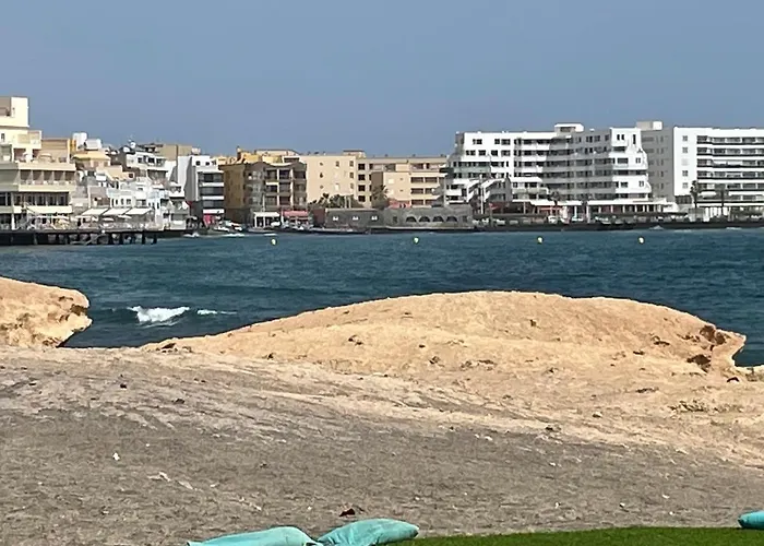 House Private Heated Pool Amazing View On Golf Ocean 3 Bedrooms 3 Bathrooms 6 To 8 Adults 3-17 Years Old Children Being Considered Adults And In Addition 0-2 Years Old Children Are Welcome For Free בית נופש *