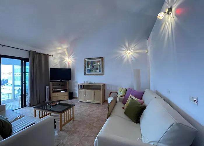 בית נופש House Private Heated Pool Amazing View On Golf Ocean 3 Bedrooms 3 Bathrooms 6 To 8 Adults 3-17 Years Old Children Being Considered Adults And In Addition 0-2 Years Old Children Are Welcome For Free